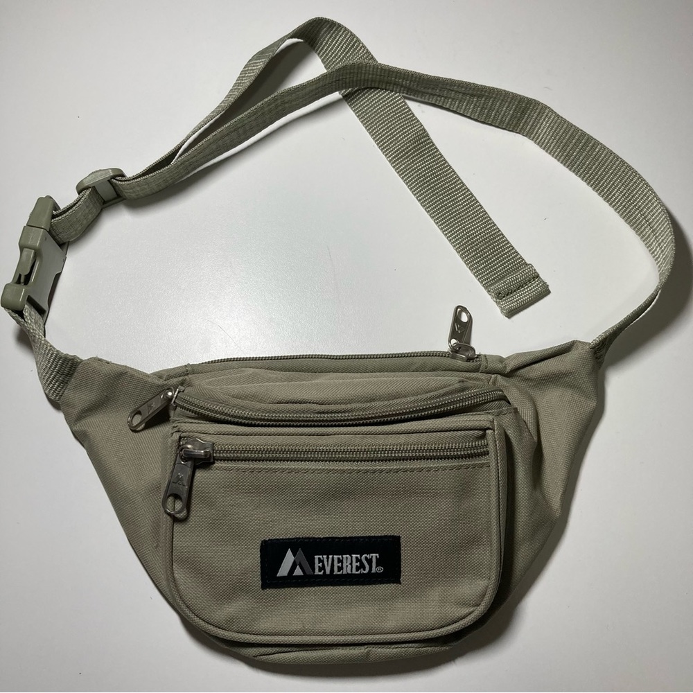 Everest Belt Bag Fanny Pack Sling Crossbody Olive Green Adjustable